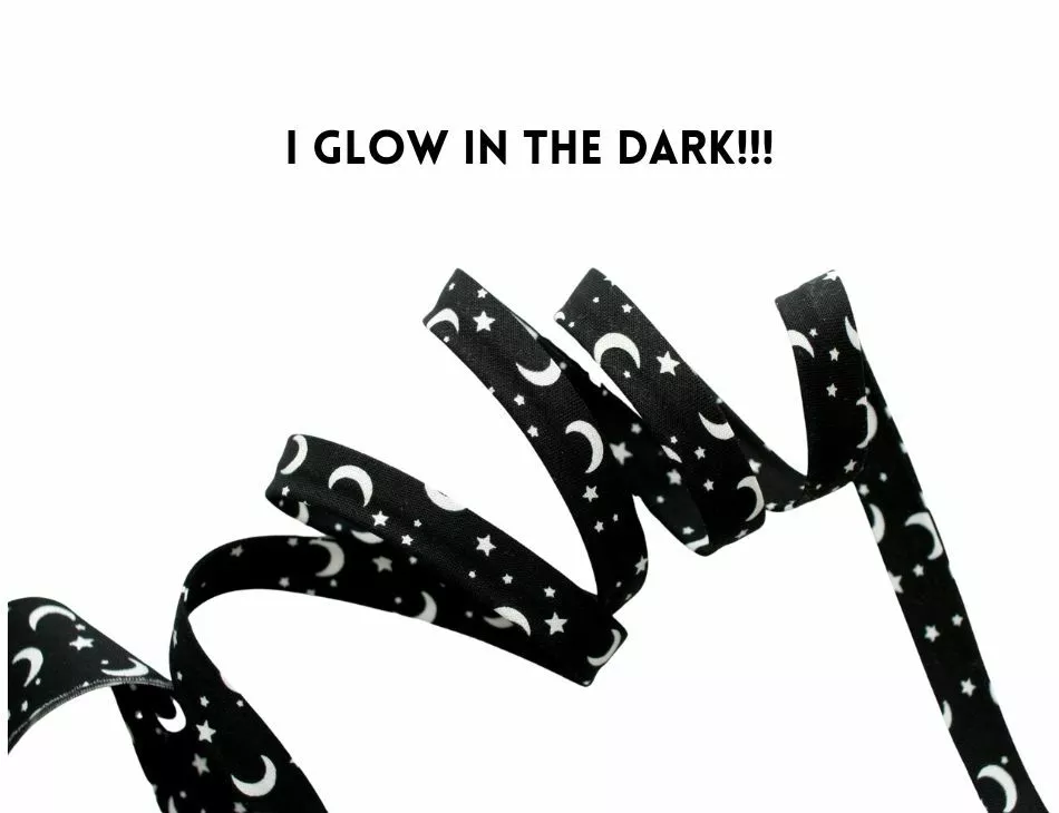 1/2" Double Fold Bias Moon & Stars Black