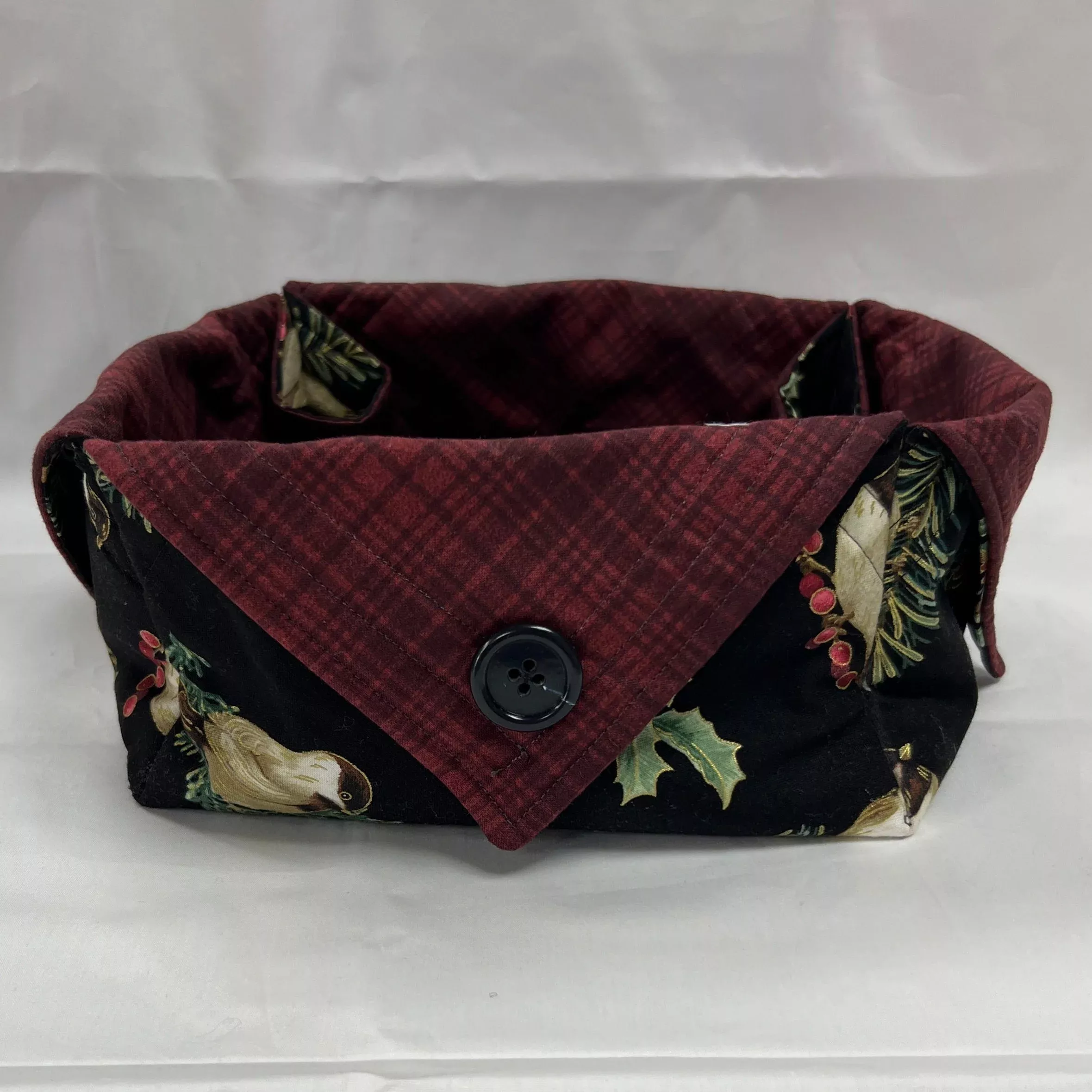 Christmas CardinalBread Basket Kit & Pattern