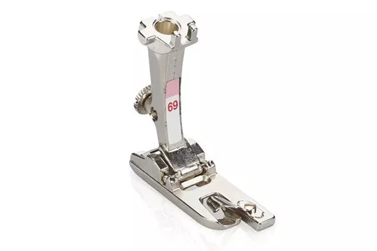 *FOOT #69 CLASSIC//4MM ROLL AND SHELL HEMMER//STRAIGHT OR ZIGZAG//BERNINA