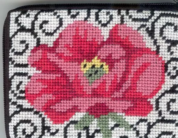 Poppy On Scrolls Coin Purse