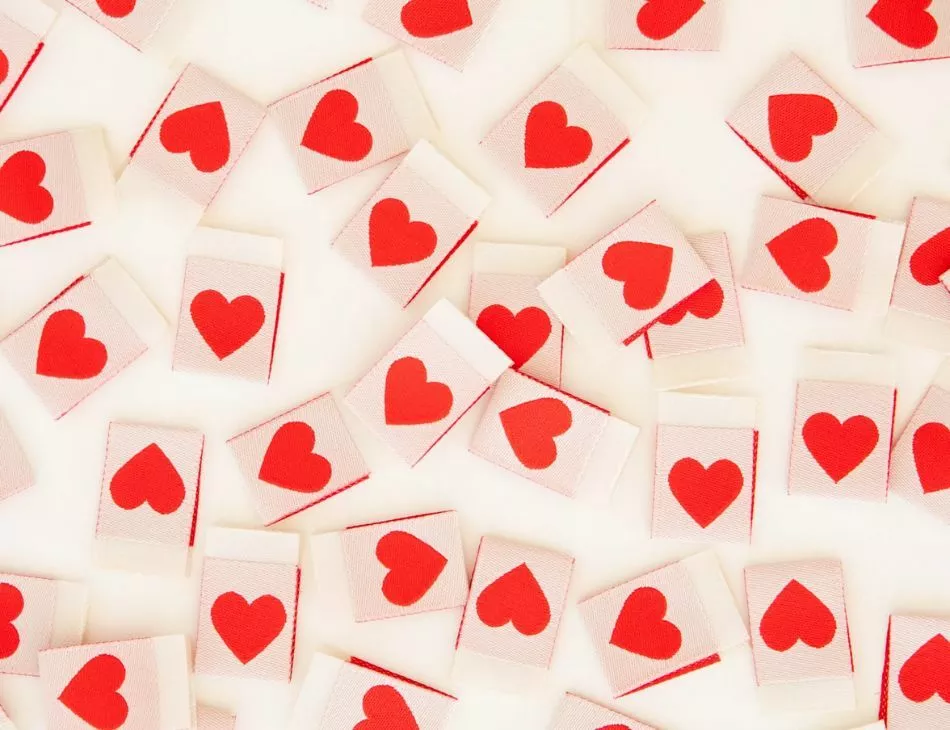 Red Heart Labels