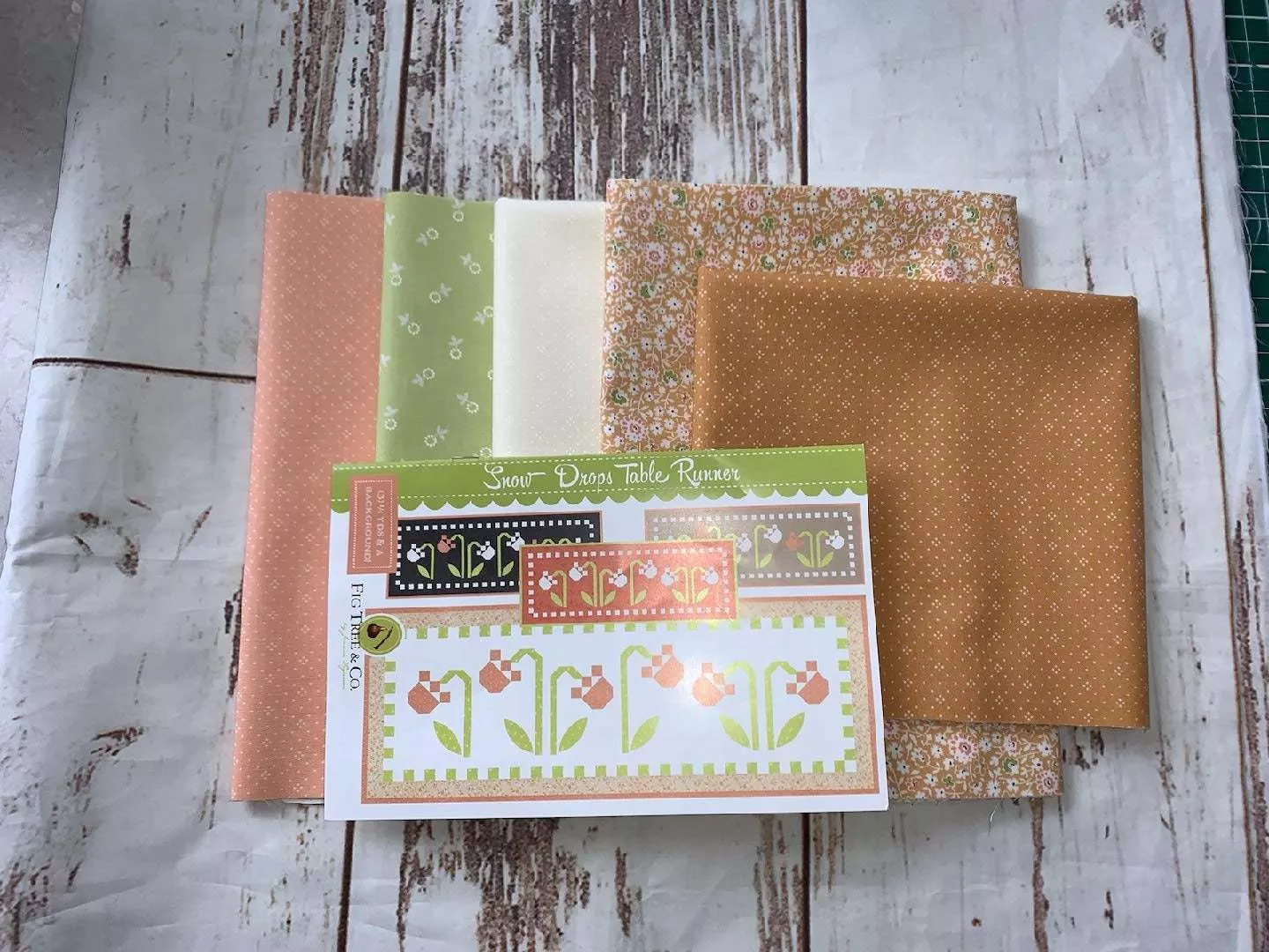 Snow Drops Table Runner Kit