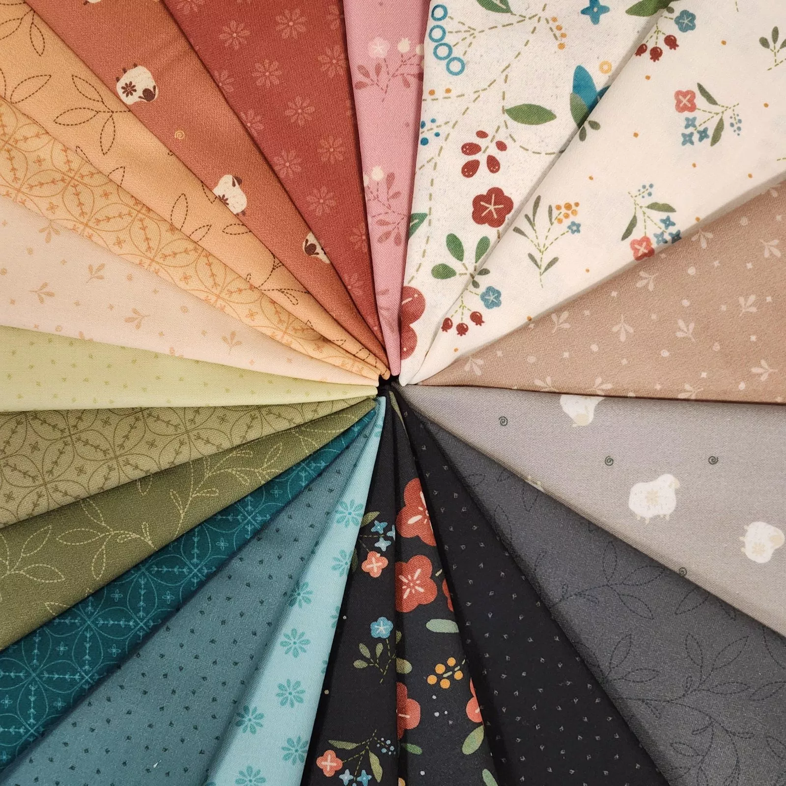 Woolly Whims Fat Quarter Bundle (20) | Marcus Fabrics